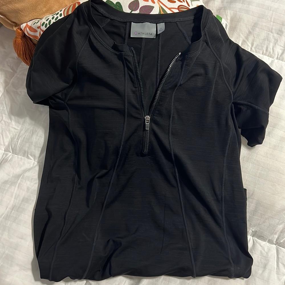 Athleta zipper shirt with back zipper pocket, medium